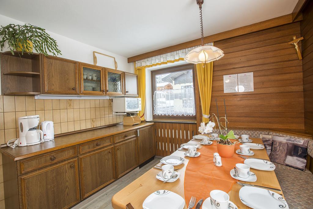 Landhaus Vier Jahreszeiten คริมเมล ภายนอก รูปภาพ